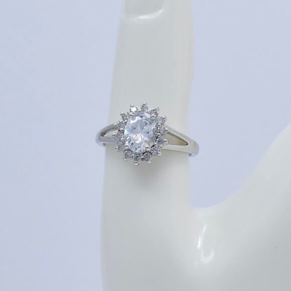 NWOT Fragrant Jewels Oval Cut Halo Cubic Zirconia Ring Size 8.25 US - Picture 2 of 5